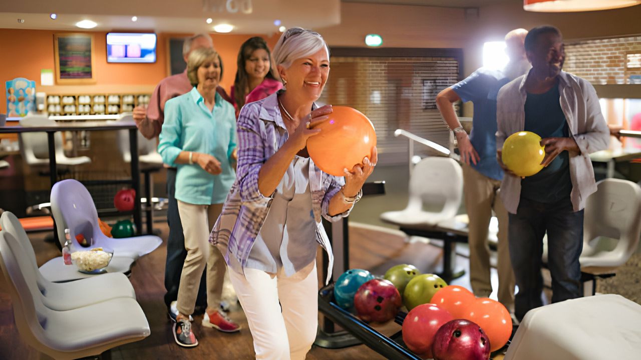 Bowling Without Finger Holes