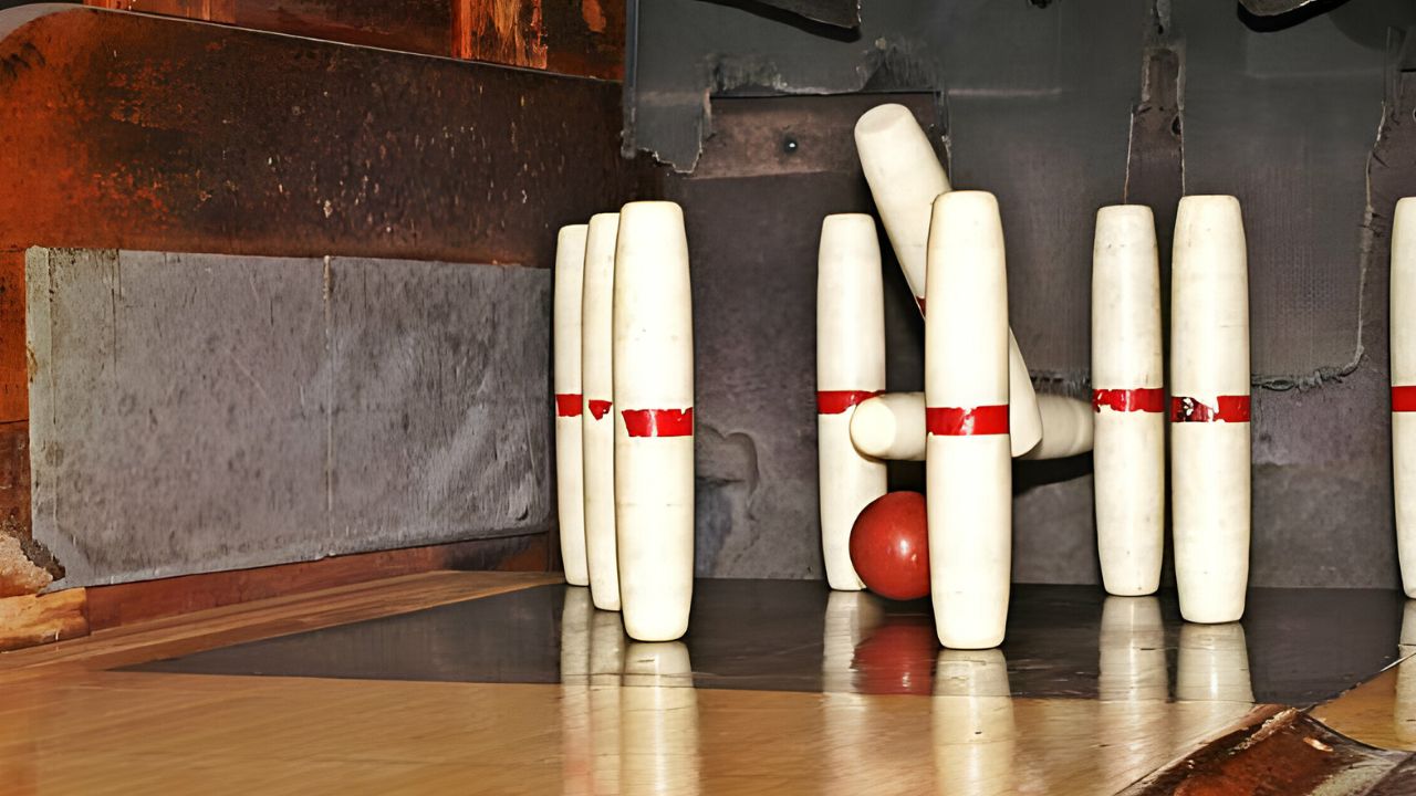 What is Candlepin Bowling